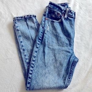 Abercrombie & Fitch Mom High Rise Jean-Size 26/2